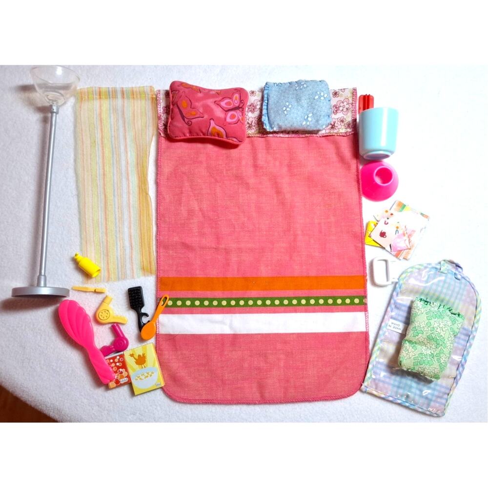 Barbie House Accessories Lot Lamp Bedding Bathroom Kitchen Misc Bedspread Pillow